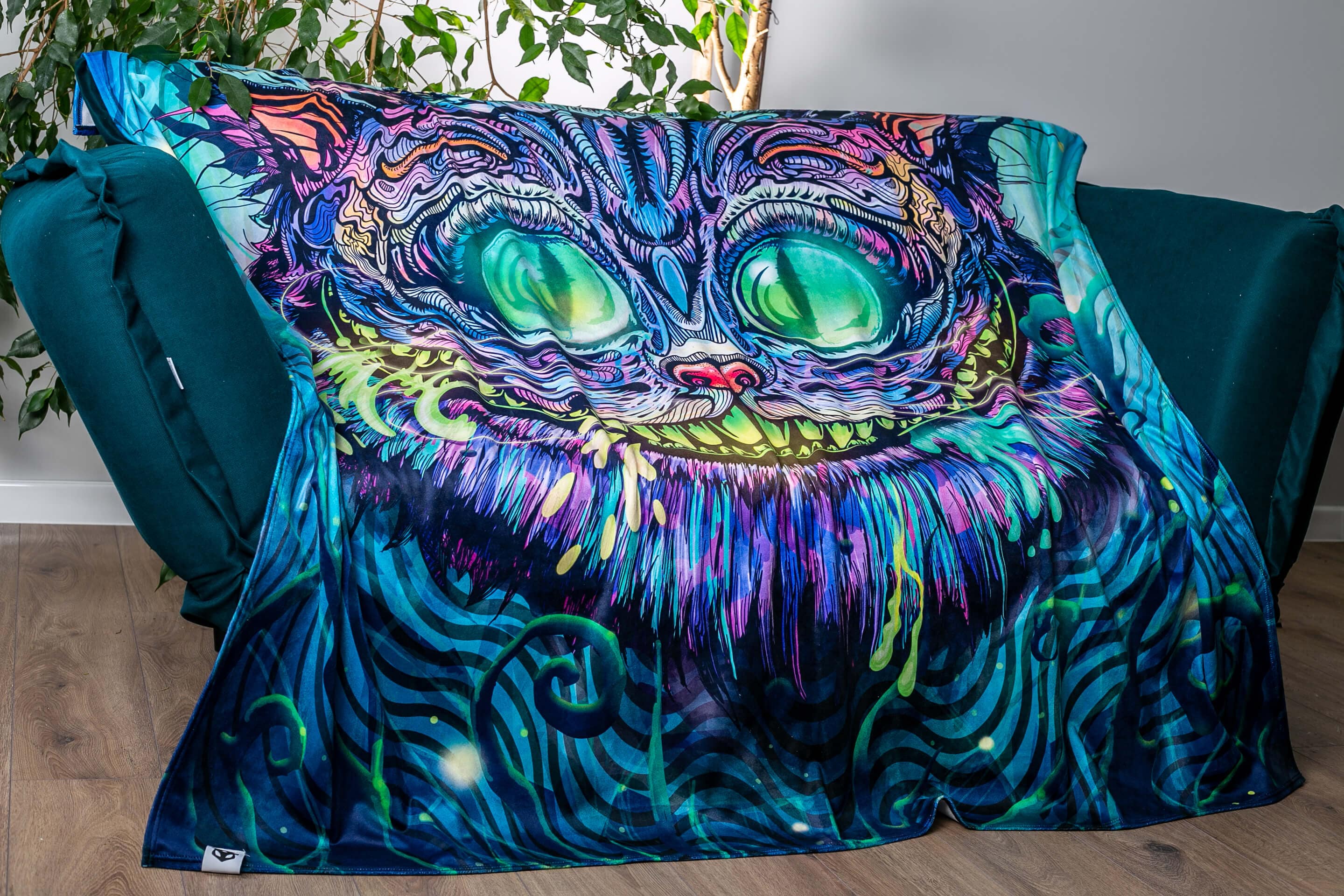 Cheshire Cat XXL Towel - Image 4